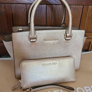 Michael Kors Bag Genuine Medium Selma Pale Gold Leather Crossbody & Wallet